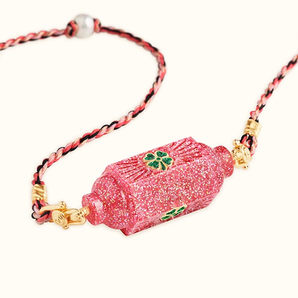 Marie Lichtenberg - Relicario colección Raiz'in - Imagen cortesía de la marca